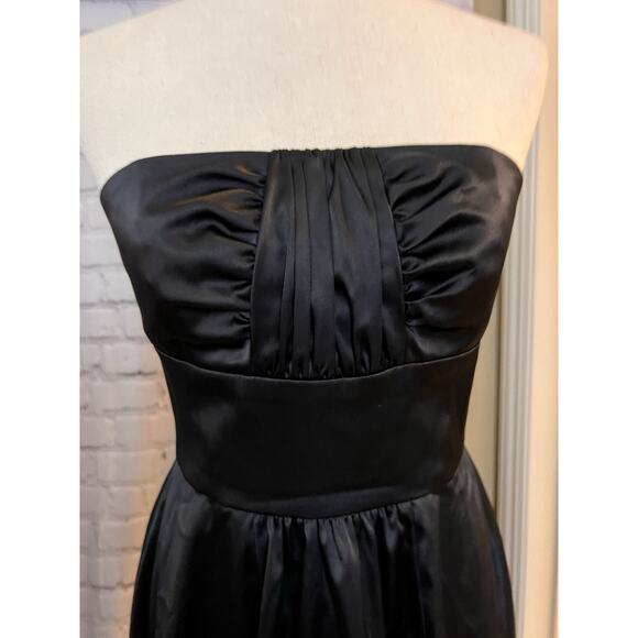 WHITE HOUSE BLACK MARKET Strapless Satin Fit & Flare Formal Dress Black Size 4 - Picture 3 of 8